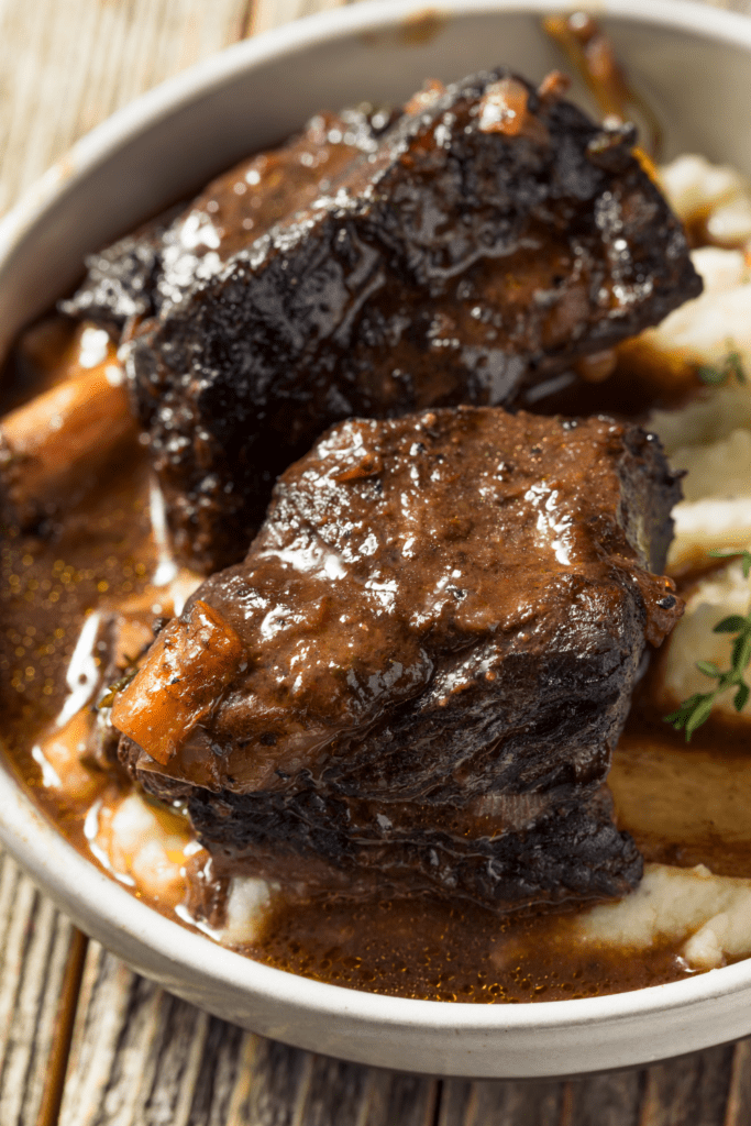 Braised Short Ribs with Mashed Potatoes and Gravy