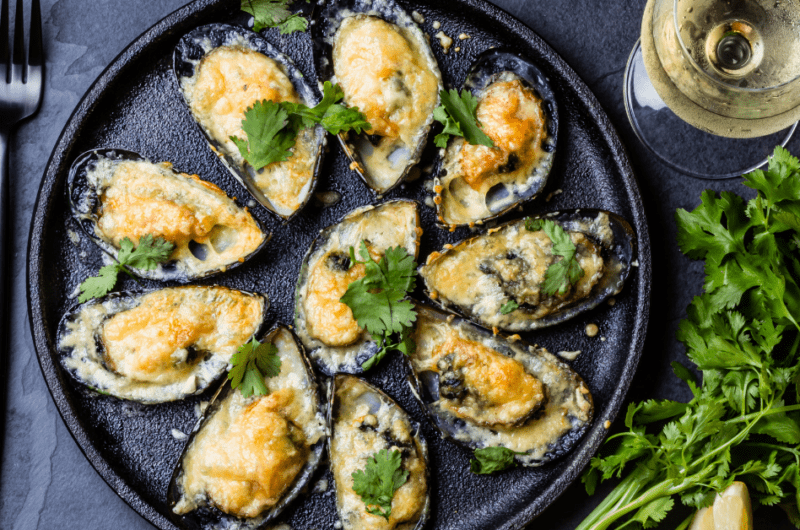 What to Serve with Mussels (20 Easy Ideas)