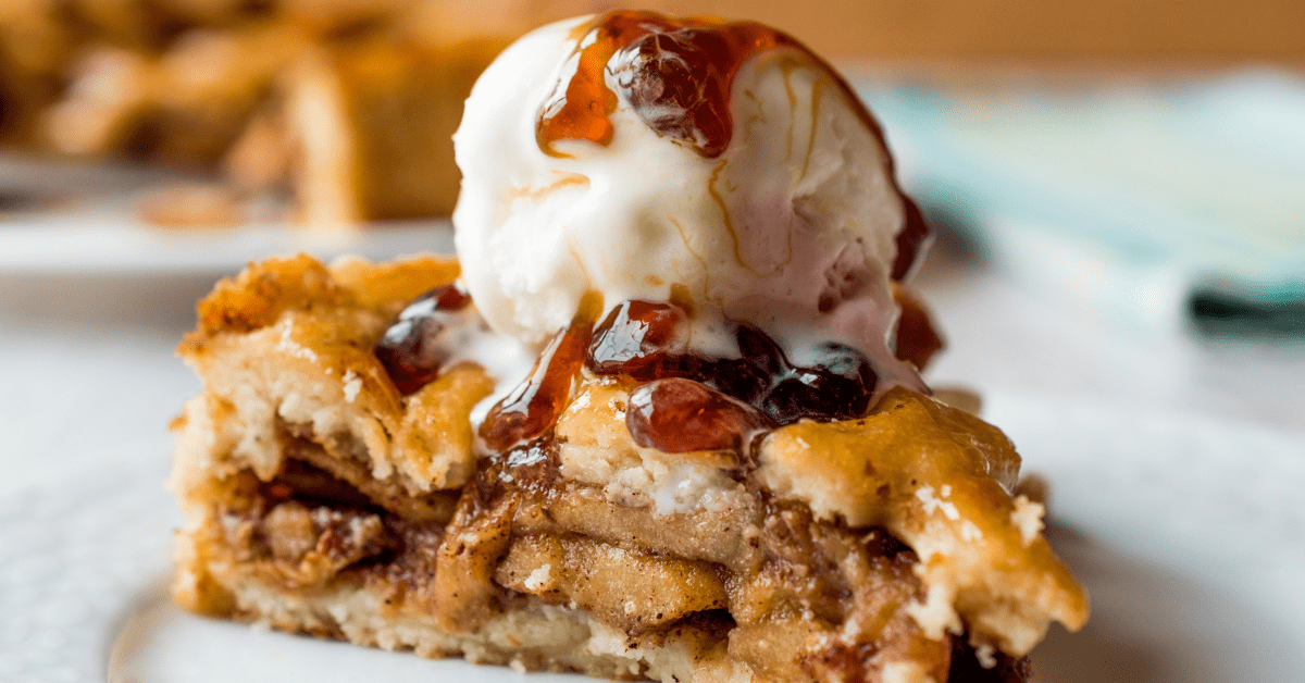 Homemade Apple Pie with Ice Cream