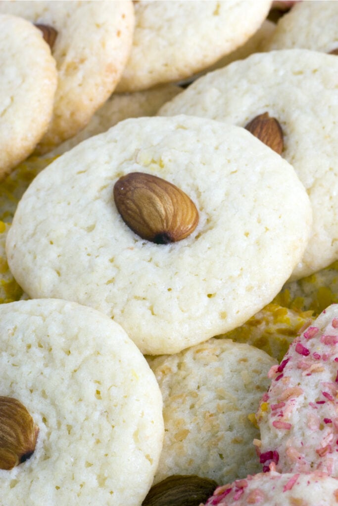 Chinese Cookies with Almonds