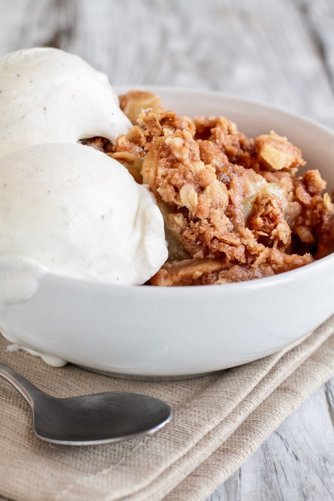 Homemade Apple Brown Betty