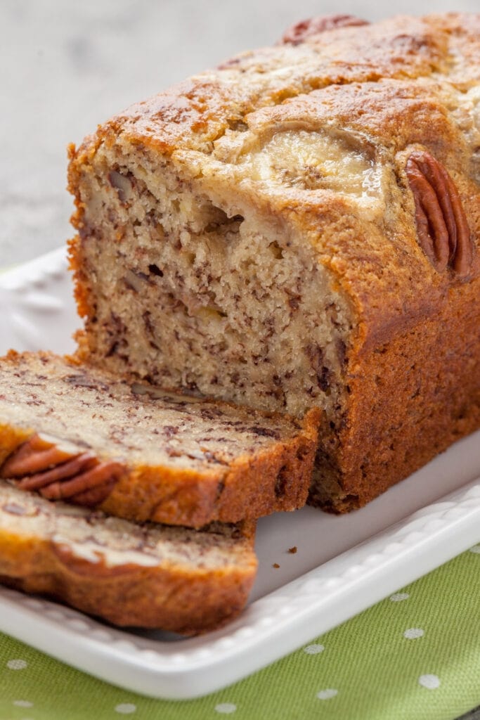 Moist Banana Bread with Pecan Nuts