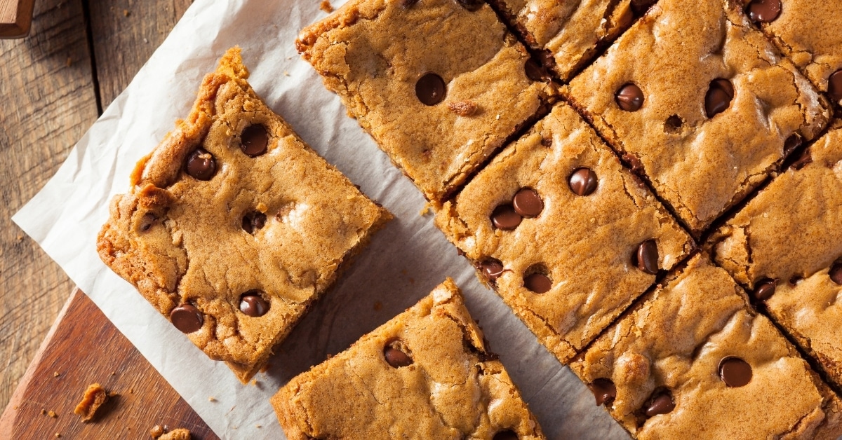 Chocolate Chip Blondie Bars