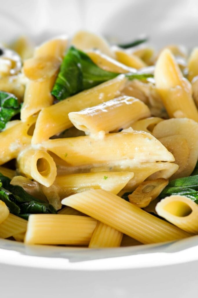 Creamy Pasta with Parmesan Cheese and Spinach