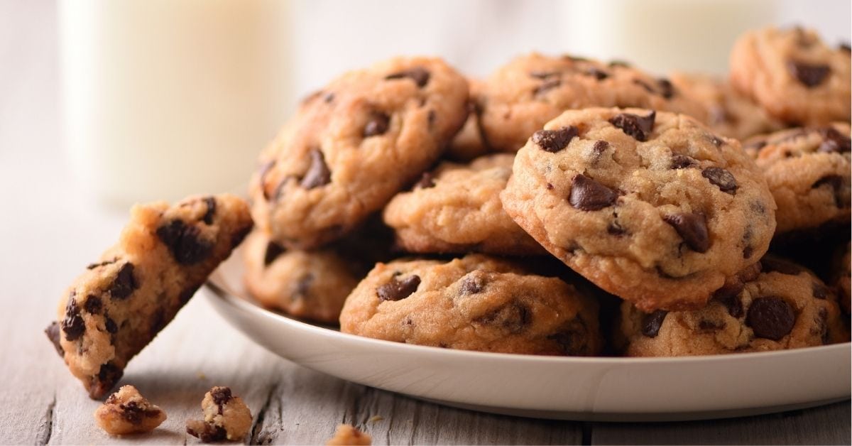 Homemade Vegan Chocolate Chip Cookies with Milk