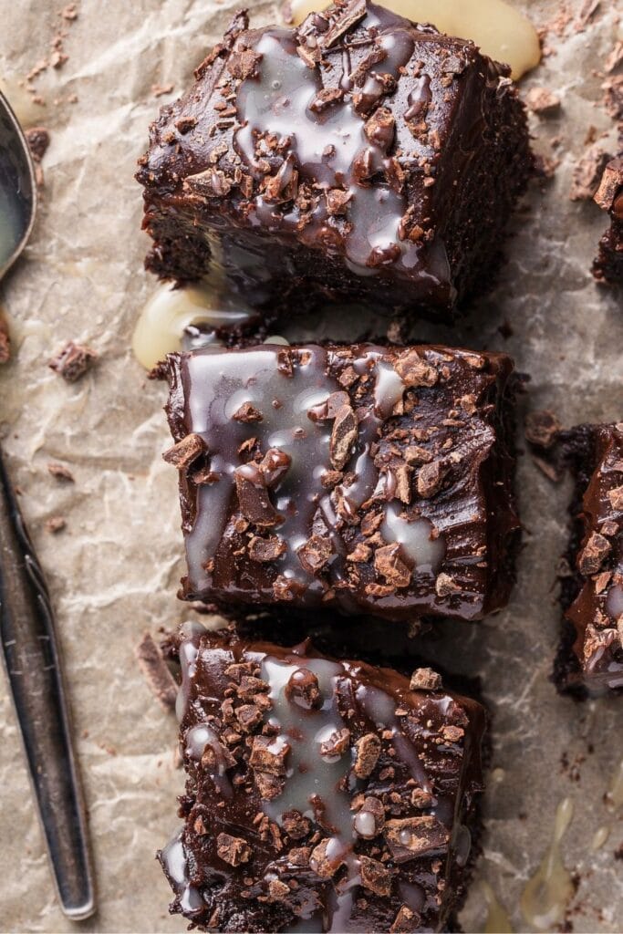 Sweet Chocolate Brownie Cakes with Dates and Shredded Chocolate
