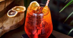 Refreshing Aperol Spritz Cocktail