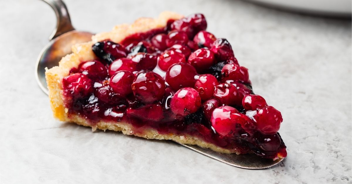 Homemade Pie with Cranberry Filling