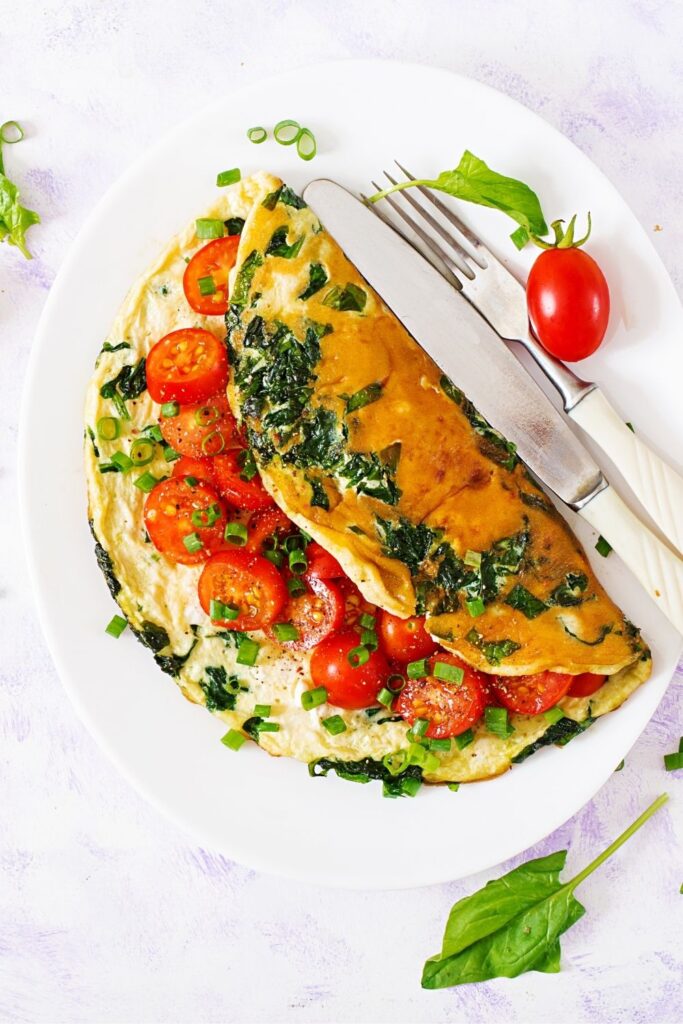 Omelette with Spinach and Tomatoes