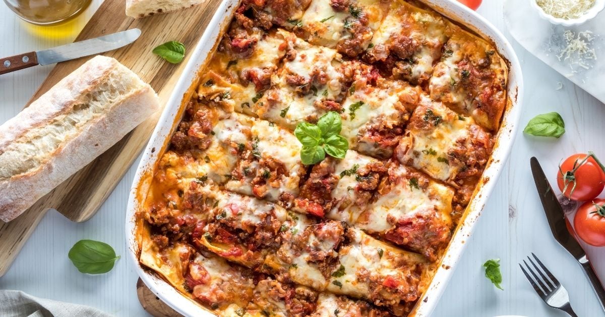 Cheesy Ragu Lasagna with Bread