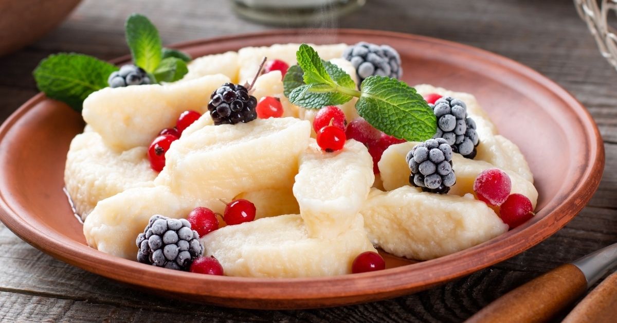 Homemade Cottage Cheese Dumplings with Berries