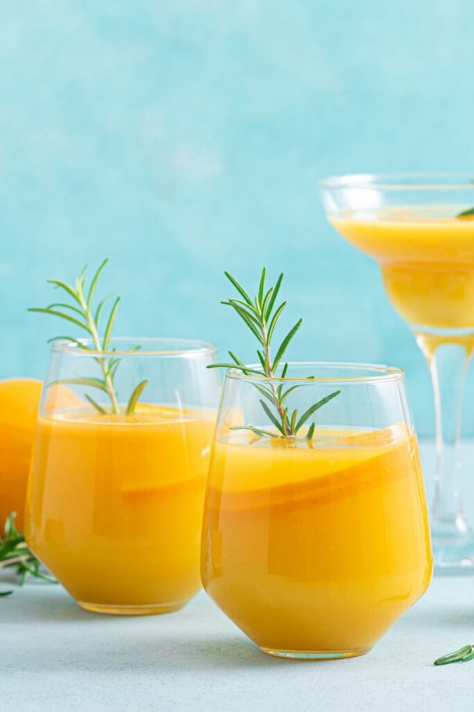 Refreshing Honey Bourbon Cocktail with Rosemary and Orange Juice -  Easy Honey Cocktails & Drink Recipes