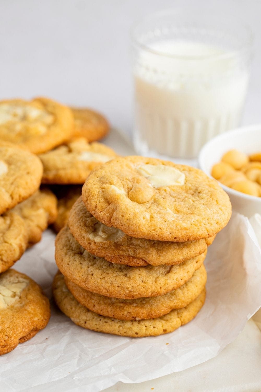 Sweet Homemade Macadamia White Chocolate Nut Cookies