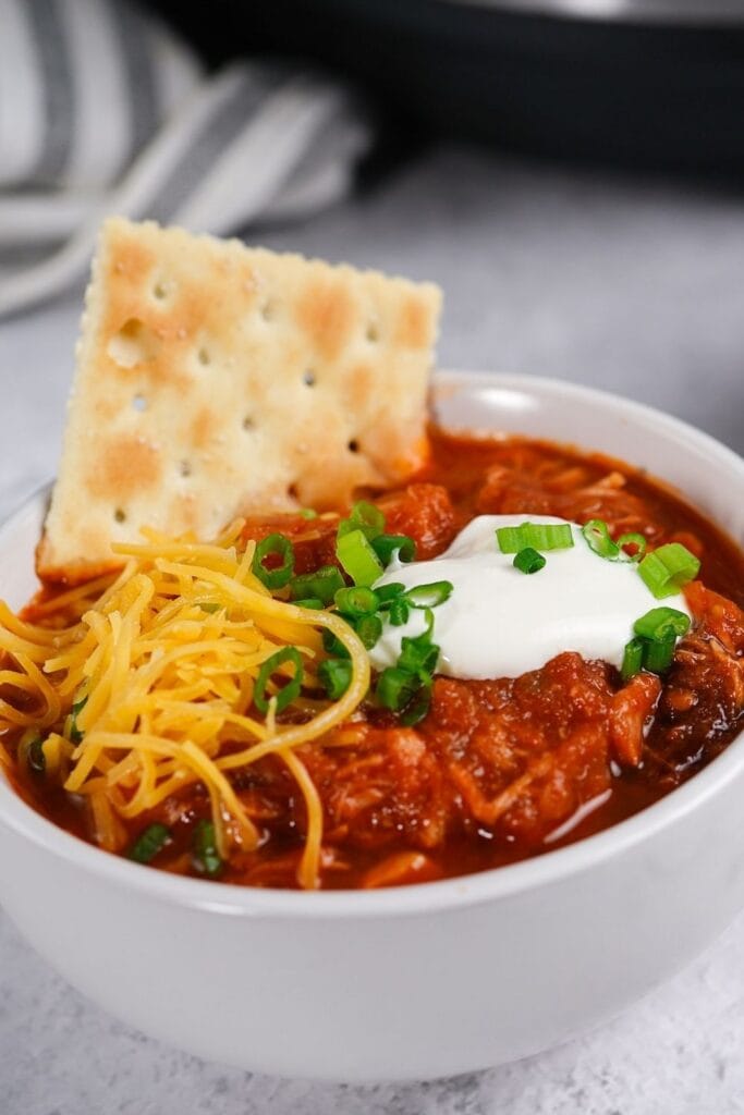 Ground Turkey Chili with Cheese and Crackers