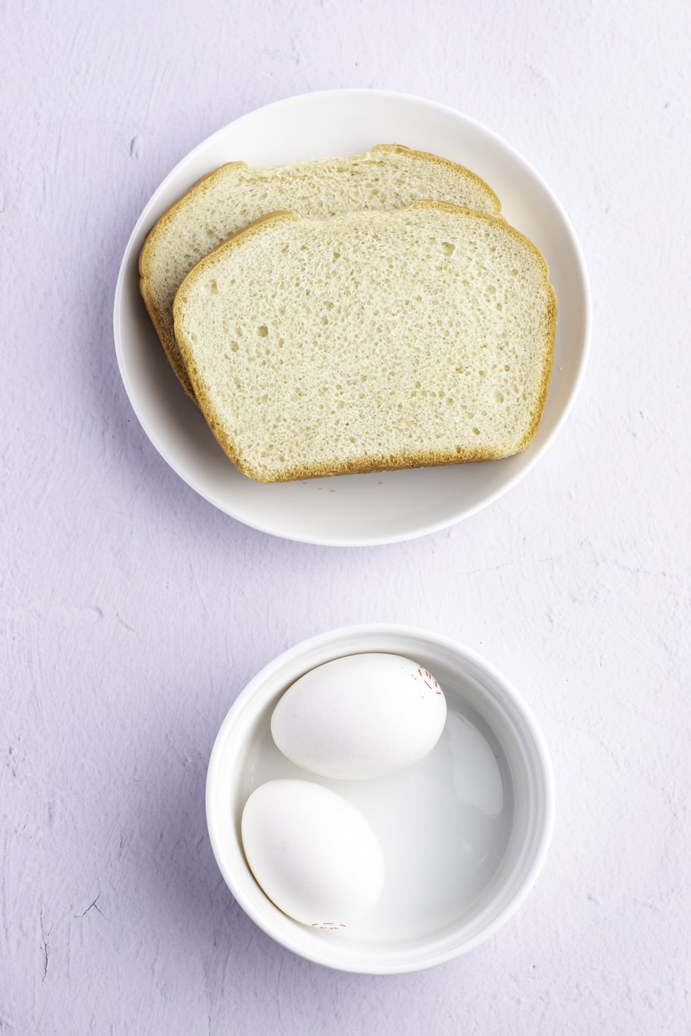 Eggs In A Basket Ingredients: Bread and Eggs