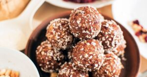 Goji Berry Balls with Coconut