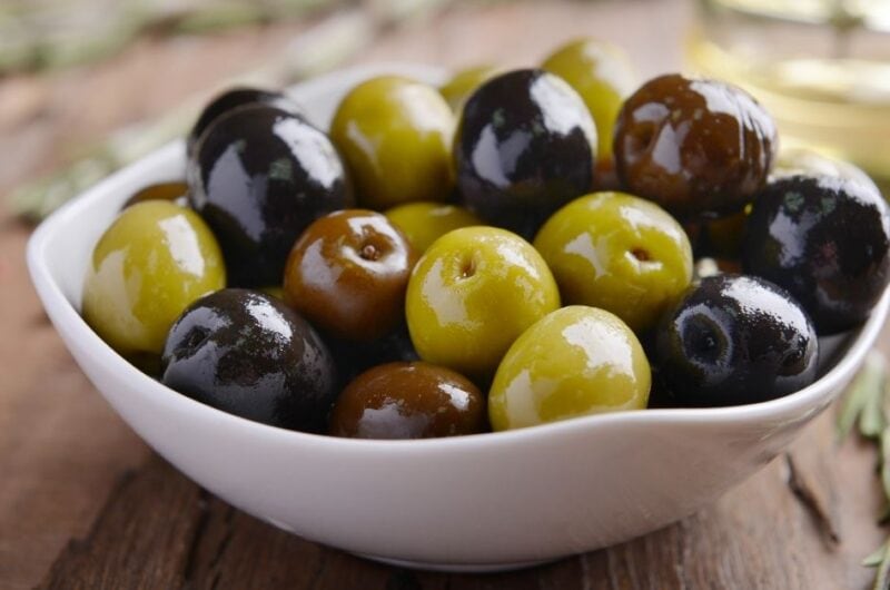 25 Best Ways to Use Olives for a Flavorful Meal