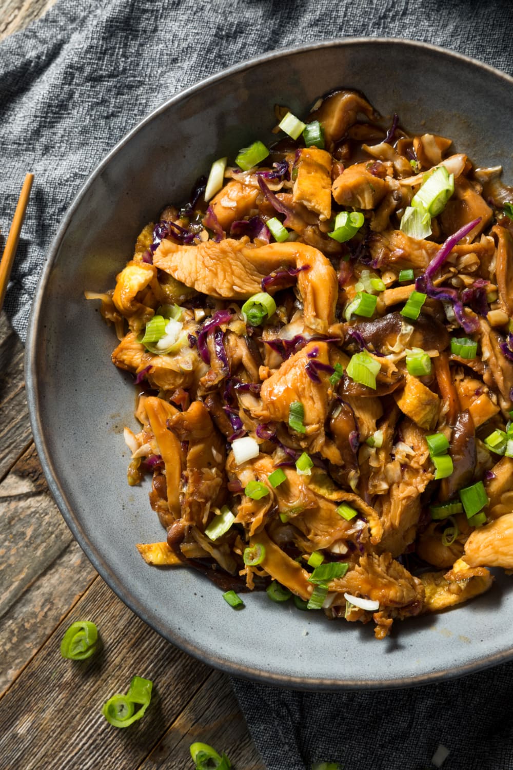 Moo-Shu-Chicken-on-Gray-Plate