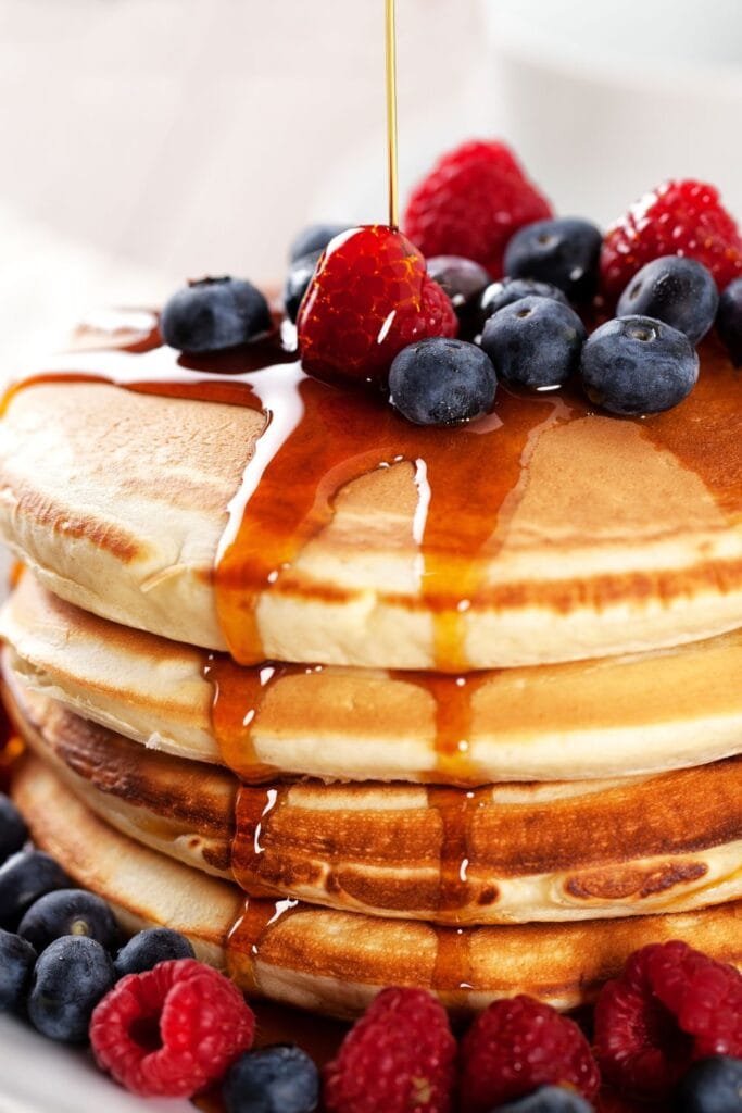 Pancakes with Berries and Maple Syrup