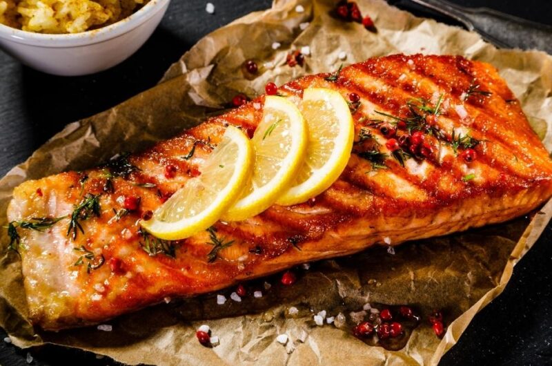 How to Reheat Salmon (+ 4 Easy Methods)