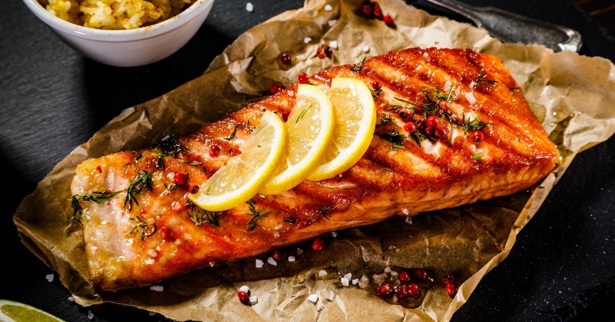 Grilled Salmon with Lemons and Salt