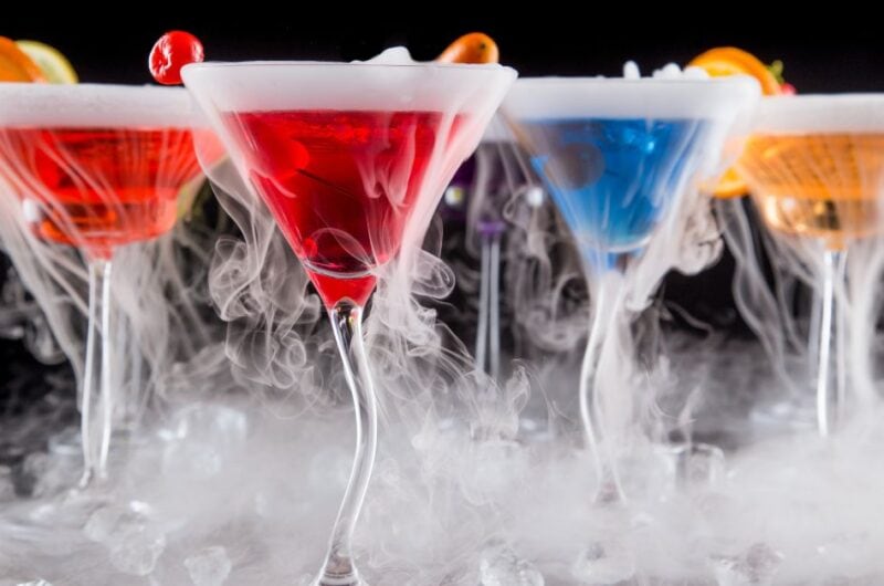 20 Best Dry Ice Drinks and Cocktails