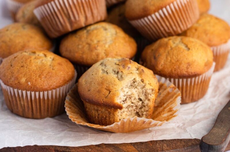 Banana Bread Muffins (Quick & Easy Recipe)