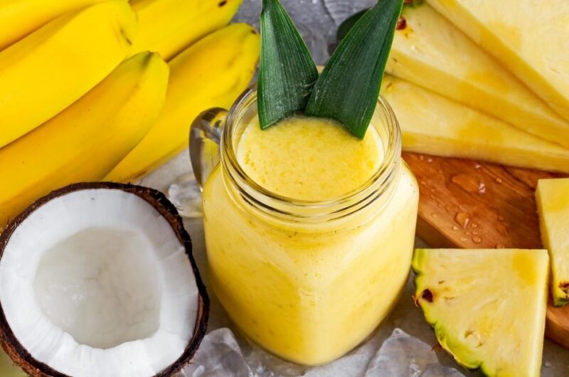 10 Easy Pineapple Smoothie Recipe Collection