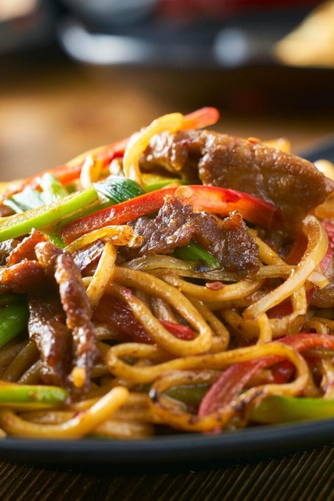 Asian Stir-Fry Noodles with Beef and Peppers
