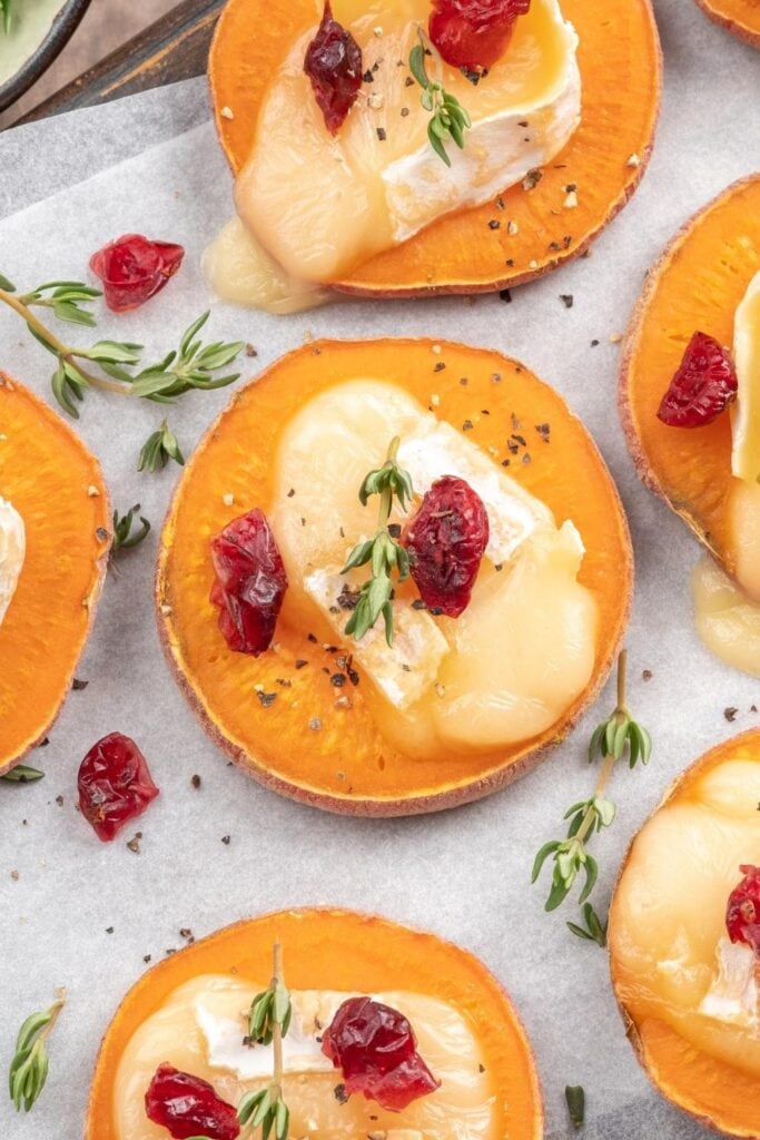 Baked Potato Rounds with Brie Cheese, Cranberries and Walnuts