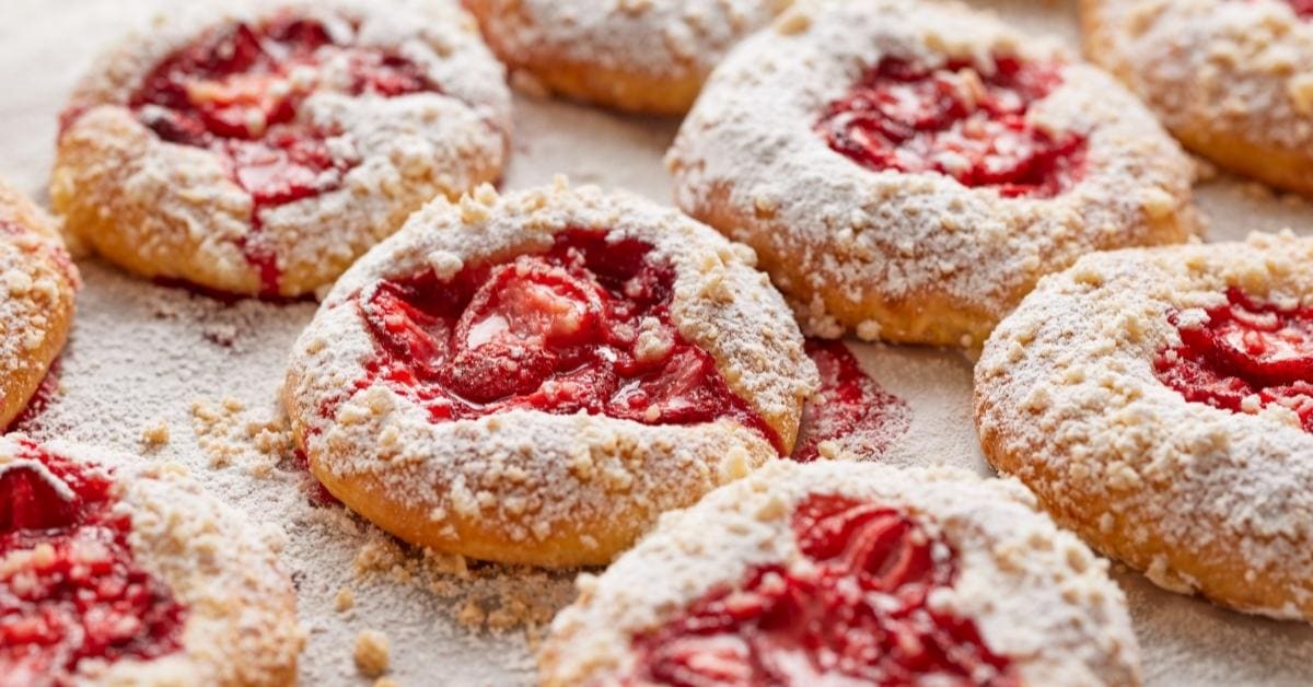 Homemade Kolache with Strawberries and Powdered Sugar