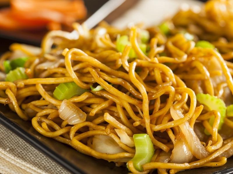 Stir Fried Lo Mein Noodles 