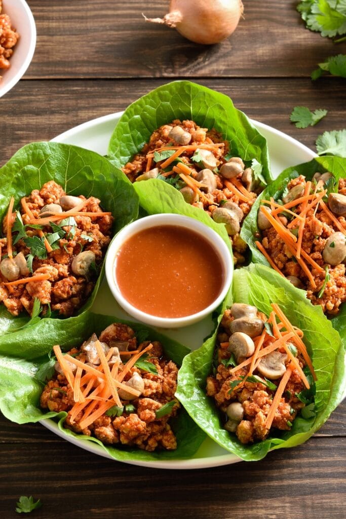 Minced Meat Lettuce Wraps with Sauce