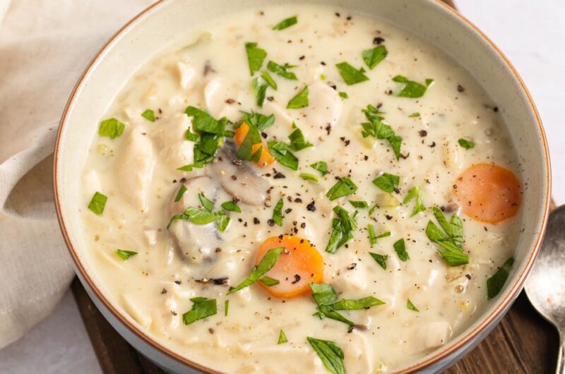 Chicken and Wild Rice Soup (Easy Recipe)