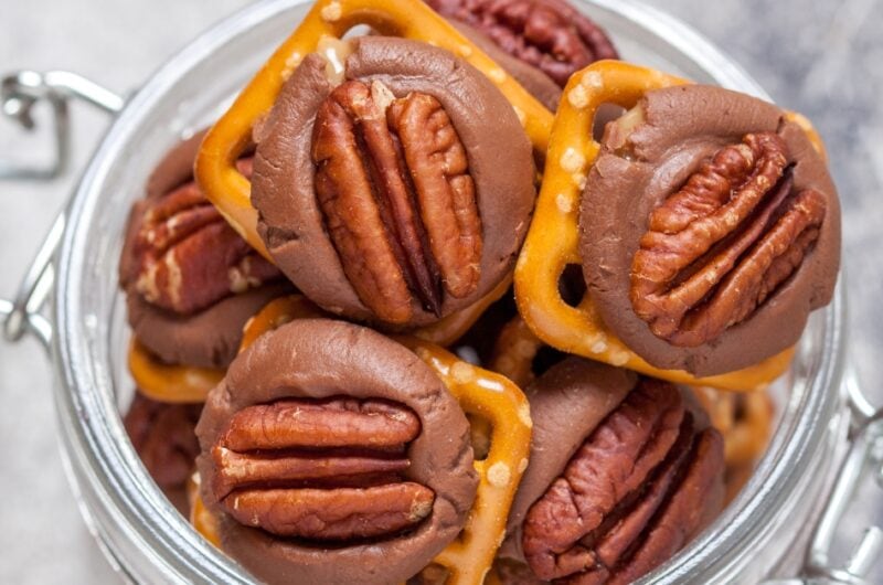 13 Rolo Candy Desserts (+ Easy Recipes)