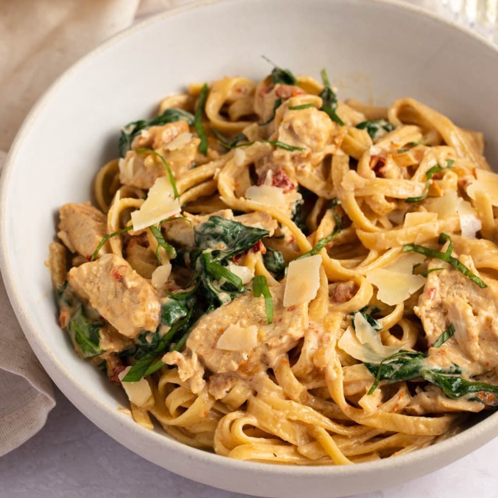 Creamy Chicken Florentine Pasta with Spinach