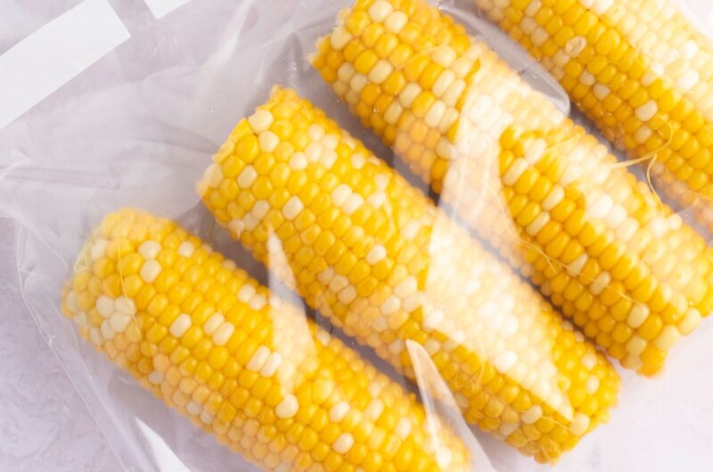 How to Freeze Corn on the Cob (Raw or Cooked)