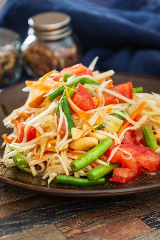 Papaya Salad with Green Beans and Tomatoes