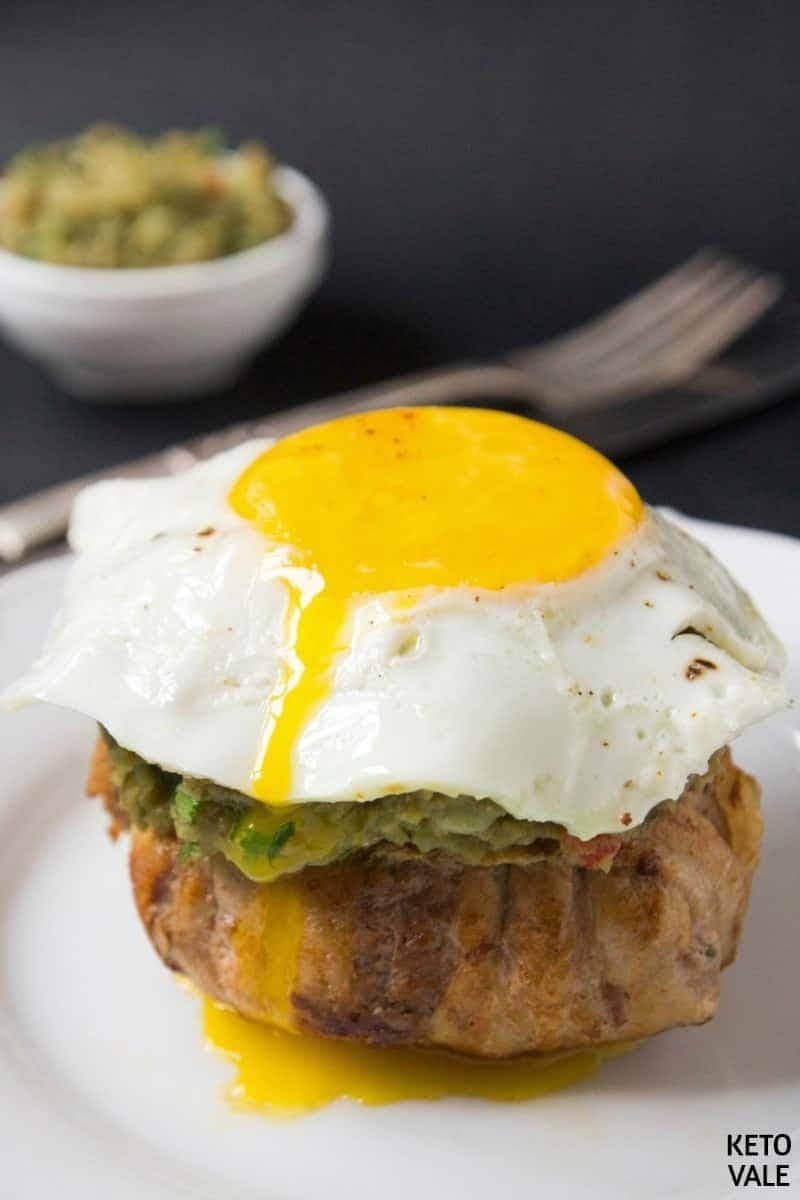 Keto bacon egg guacamole bunless burger. 