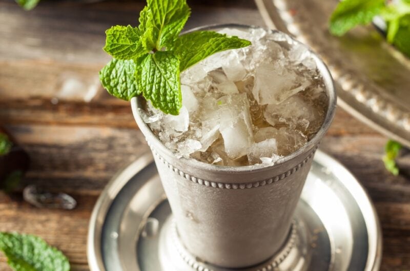 Mint Julep (Classic Cocktail Recipe)