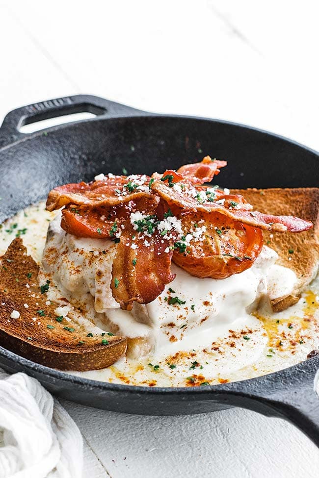 Kentucky hot brown cooked in an iron cast.