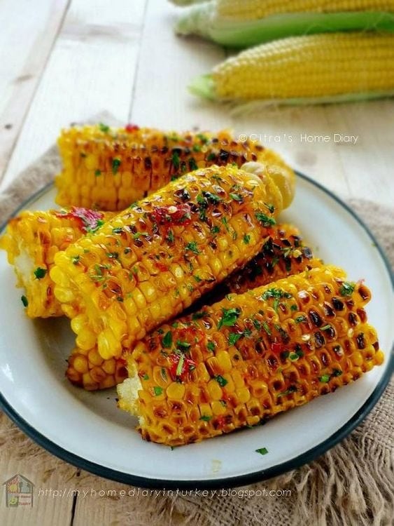Spicy honey garlic grilled corn on the cob. 