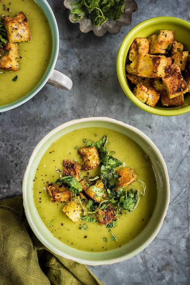 Spinach and Zucchini Soup with Coconut and Croutons