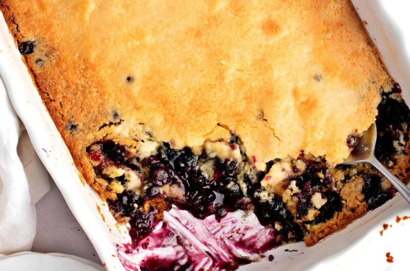 Blueberry Dump Cake (6-Ingredient Recipe)