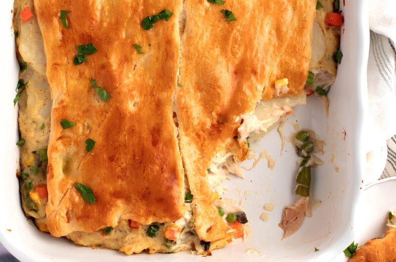 Easy Chicken Pot Pie with Crescent Rolls