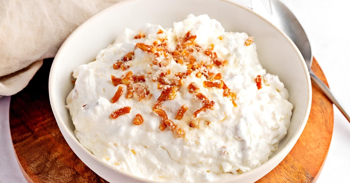 Pineapple pretzel fluff in a bowl.