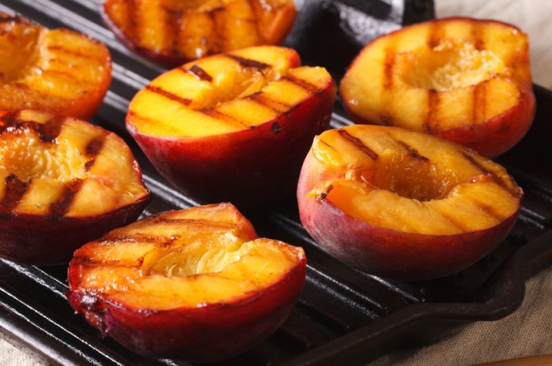 Grilled Peaches (Easy Dessert Recipe)