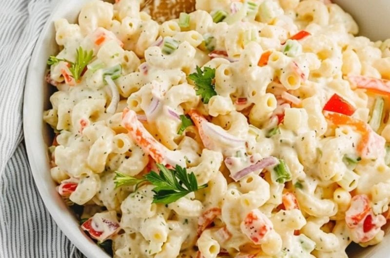 Creamy Macaroni Salad (Old-Fashioned Recipe)