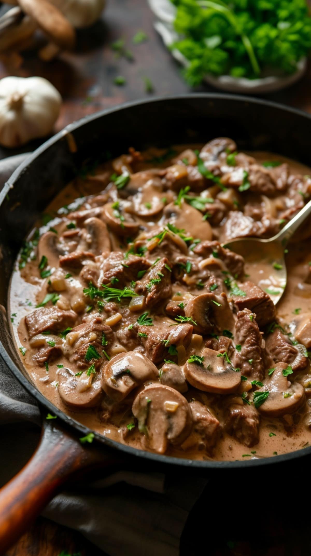 OnePot Beef Stroganoff in a Skillet