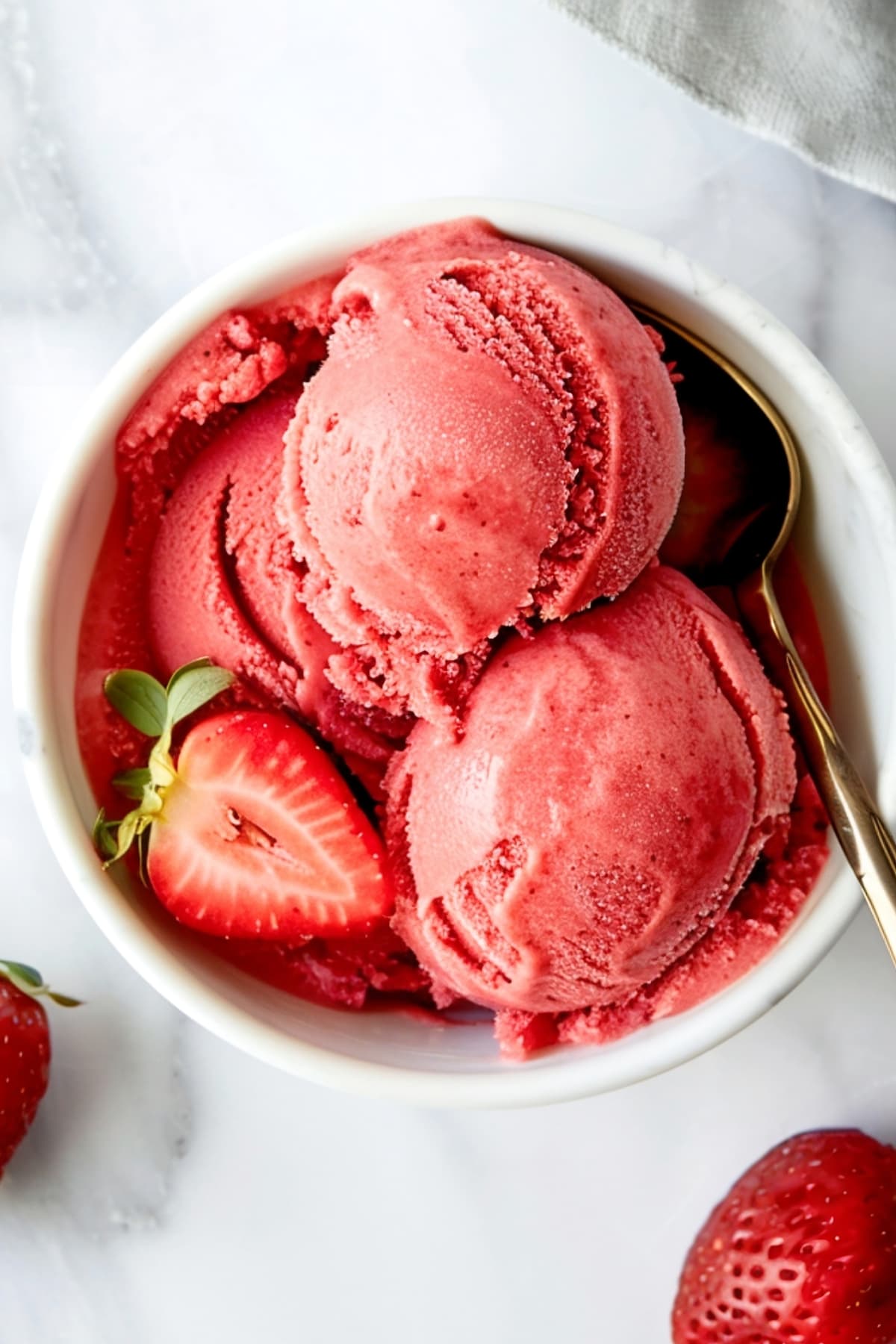 Homemade light and refreshing strawberry sorbet